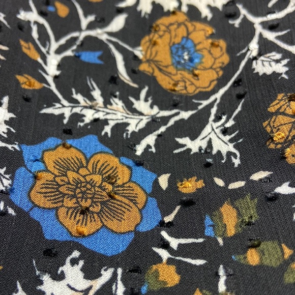 Gorgeous Joie black background floral blouse size XS Excellent Condition! - Picture 7 of 7